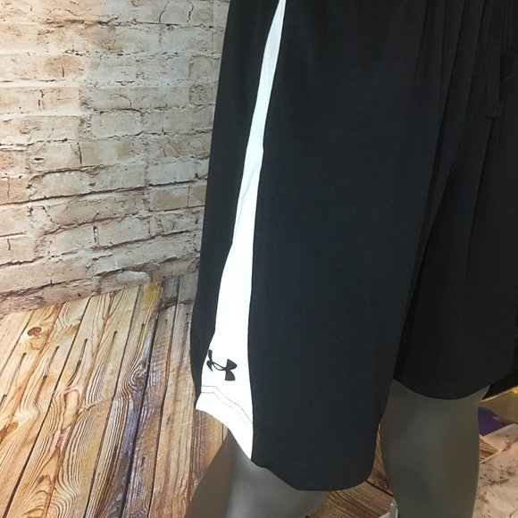 UNDER ARMOUR MEN'S BLACK SHORTS NEW WITHOUT TAGS - Picture 6 of 7